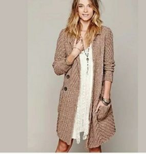 Free People Buttermilk Biscuit Chunky Cardigan 💕